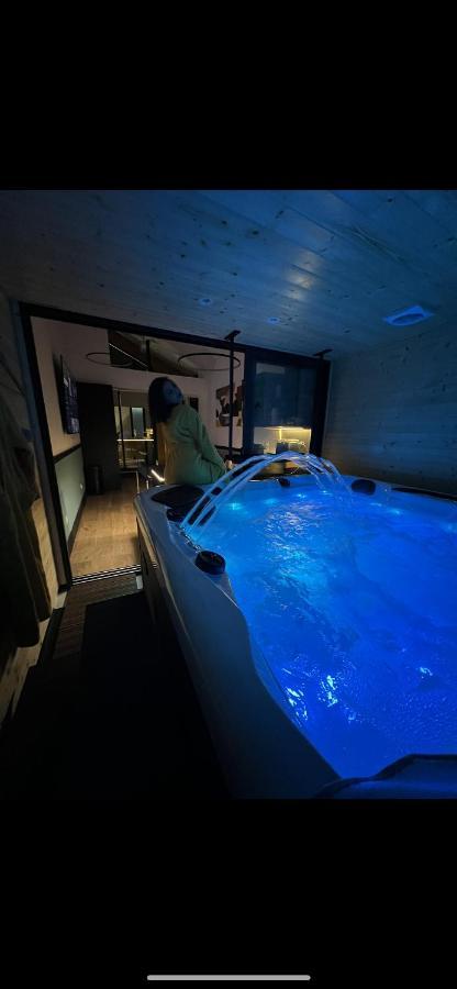 Les Suites De Stanislas Jacuzzi & Spa Nancy Dış mekan fotoğraf