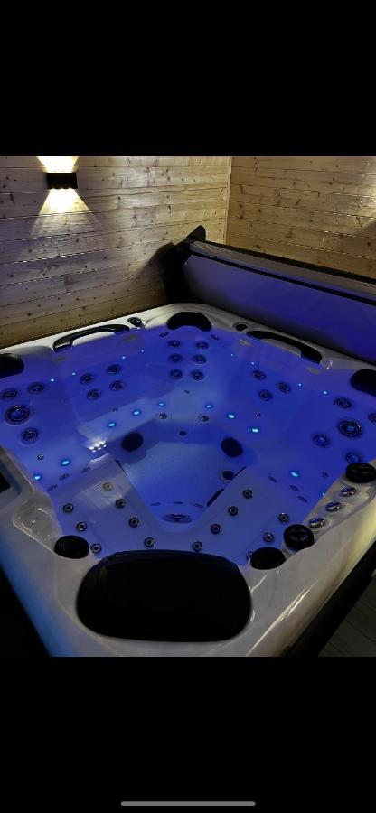 Les Suites De Stanislas Jacuzzi & Spa Nancy Dış mekan fotoğraf