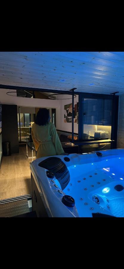 Les Suites De Stanislas Jacuzzi & Spa Nancy Dış mekan fotoğraf